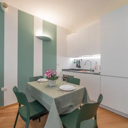 Youhosty - Palazzo Crovato 3a Apartment