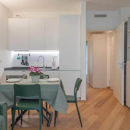 Youhosty - Palazzo Crovato 3a Apartment *
